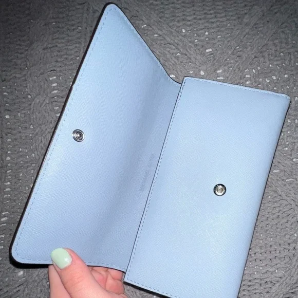 Baby Blue- Michael Kors Wallet - Picture 4 of 4